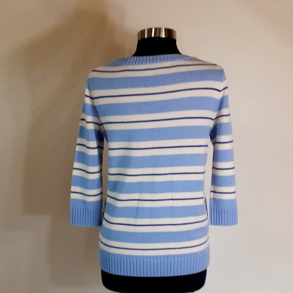 GAP V Neck Sweater NWOT - Picture 2 of 8